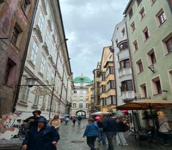 Swiss Alley Street
