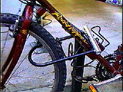 Poorly locked bike - not looped to rack