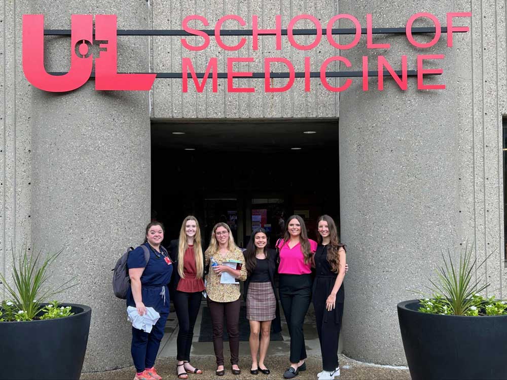 students visit the UofL