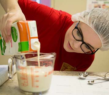 Students in food science lab