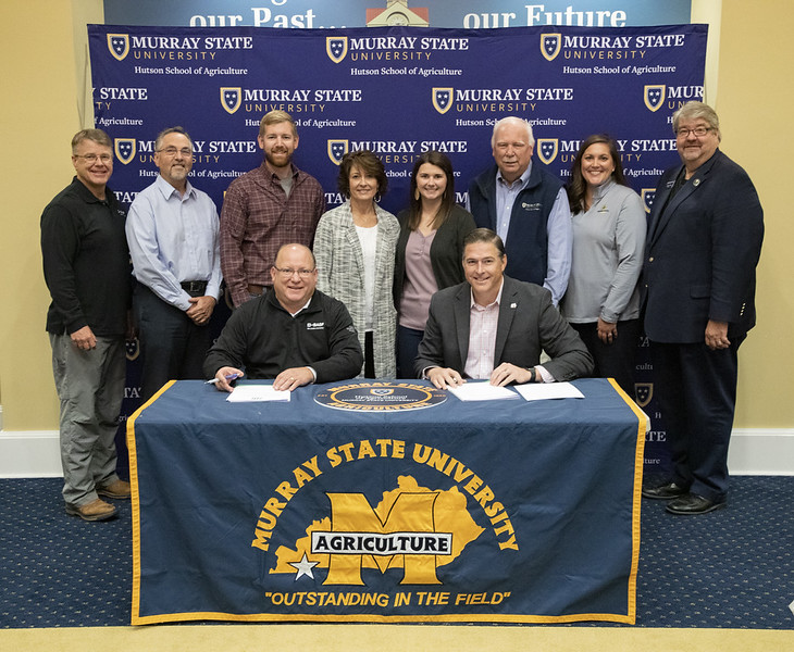 Scott Kay, BASF Vice President, US Agricultural Solutions; and Mark Stewart, AFA President and CEO, signing a Memorandum of Understanding with Murray State University to enact The Rocky Napier Scholarship.
